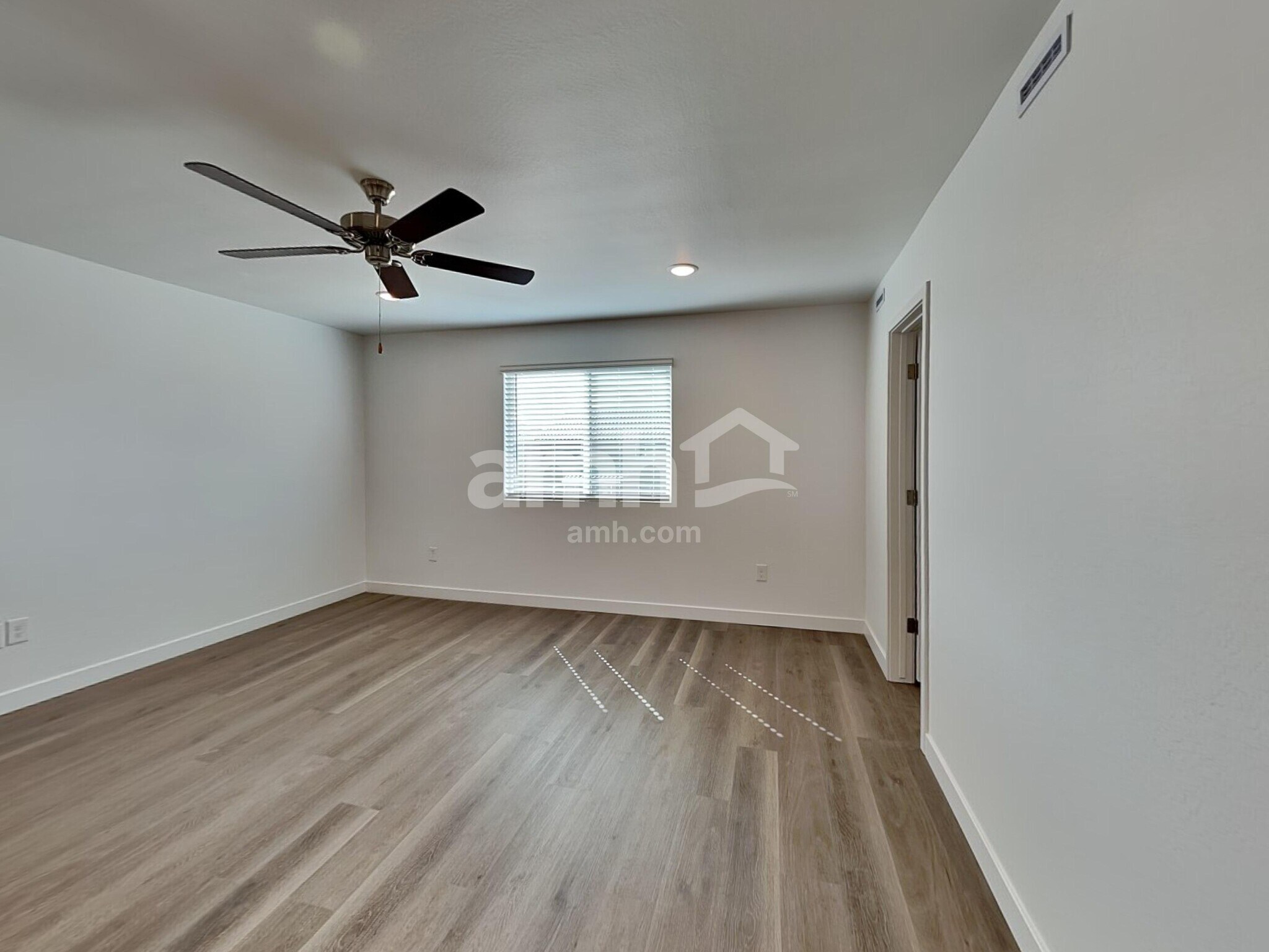 Building Photo - 9737 W Luxton Ln