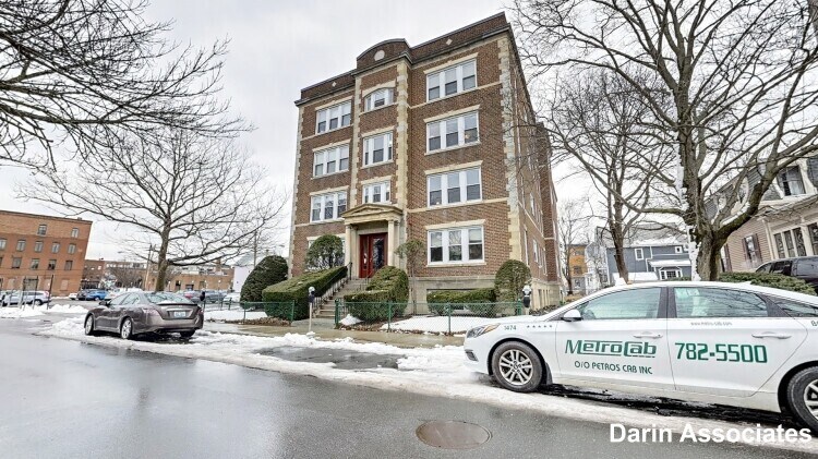 Building Photo - 38 Day St