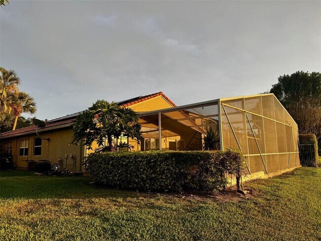 Building Photo - 16417 Sapphire Pl