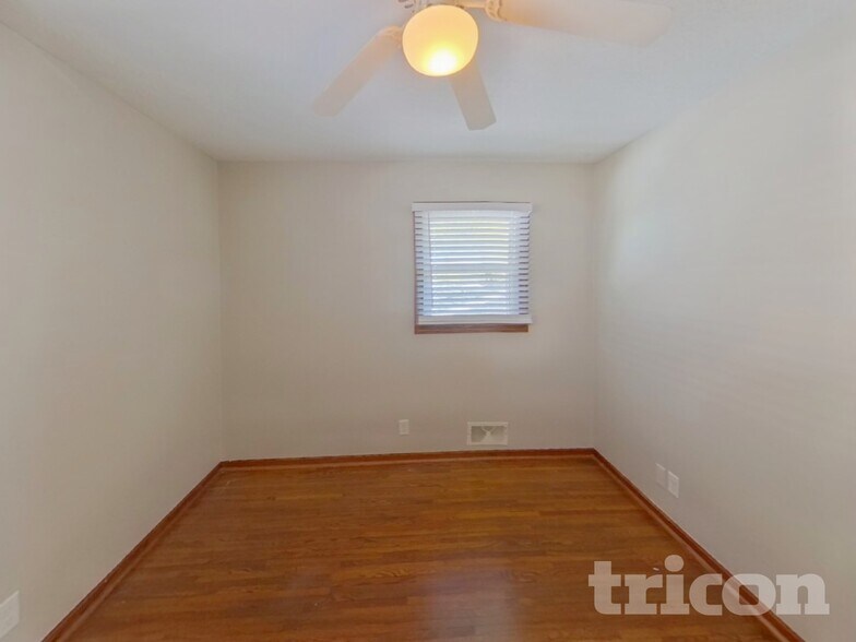 Building Photo - 16377 Duluth Ave SE