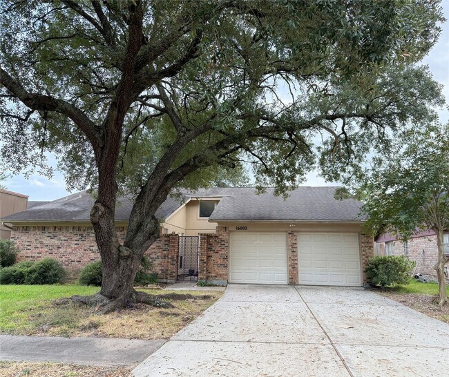 Primary Photo - 16002 Havenhurst Dr