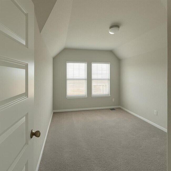 Building Photo - 2104 Cantonata Dr
