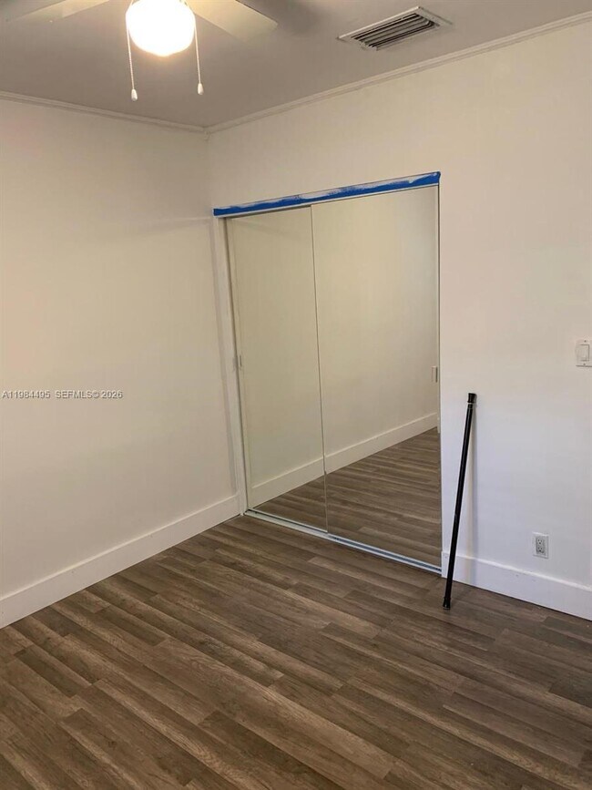 Building Photo - 1511 SW 4th Ave