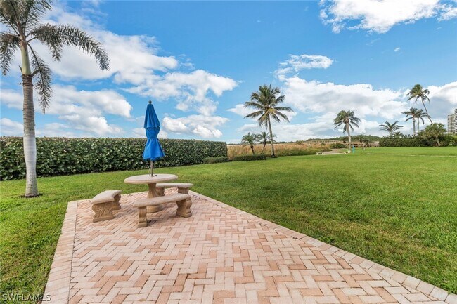 Building Photo - 220 Seaview Ct