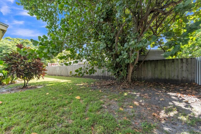 Building Photo - 11141 NW 22nd Ct