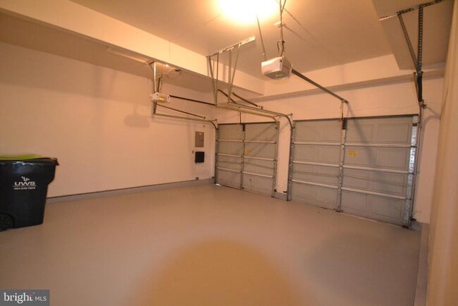 Building Photo - 105 Bolton Ct