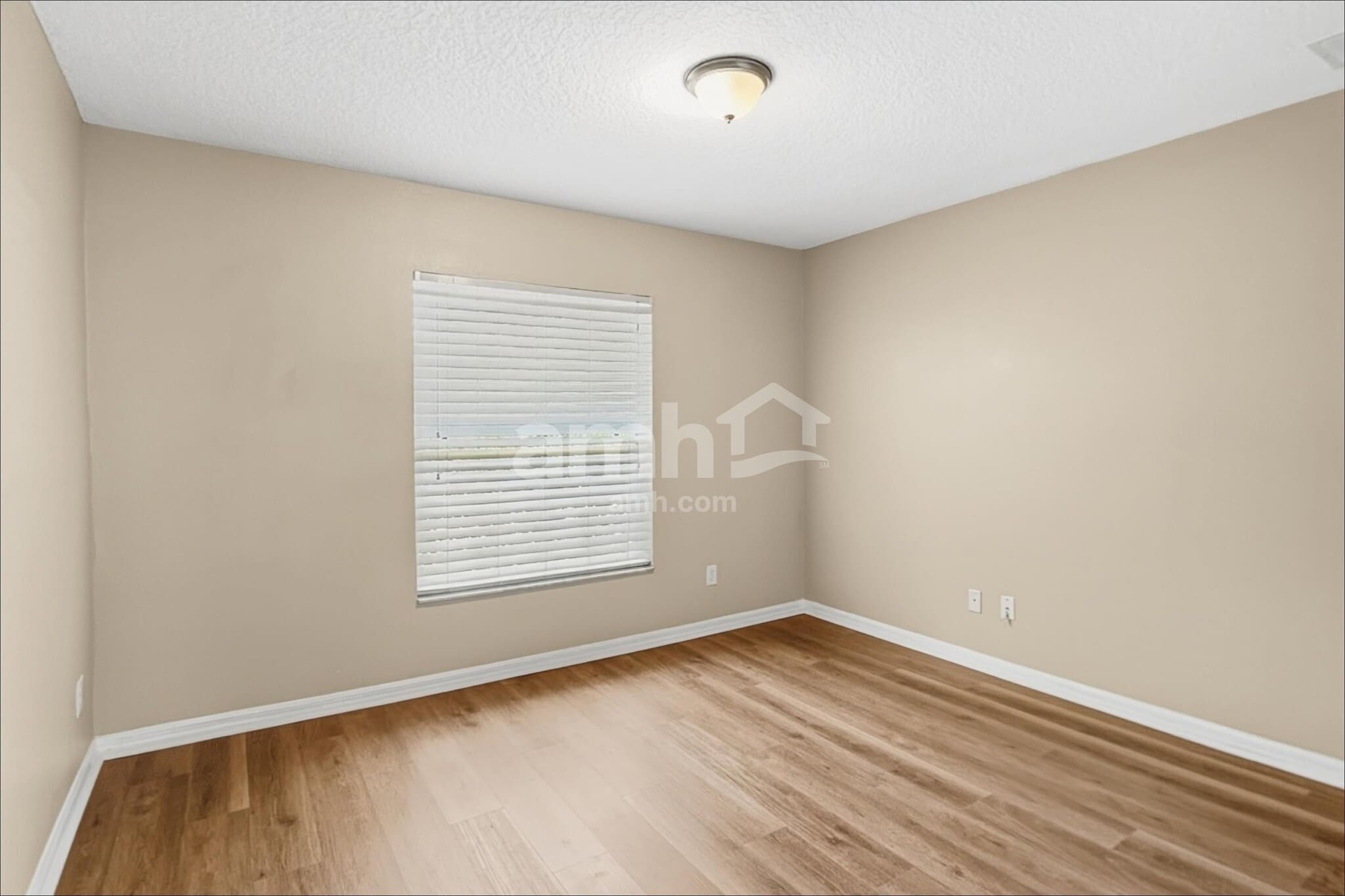 Building Photo - 660 Winding Lake Dr