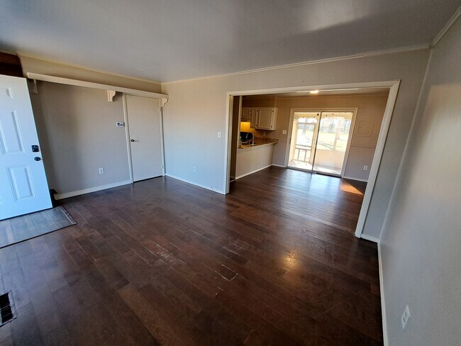 Building Photo - 109 Holiday Island Dr