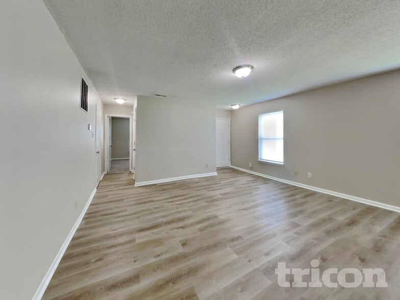 Building Photo - 13237 N Etna Green Dr