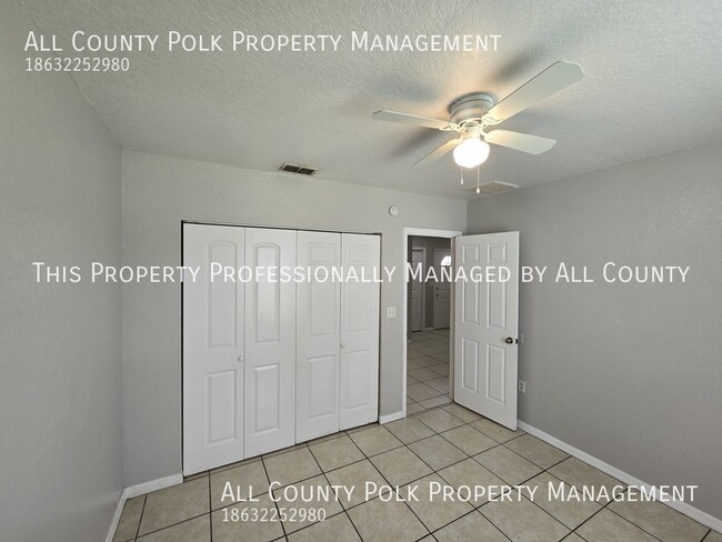 Building Photo - Fantastic 3 Bedroom Duplex - Lawn Care Inc...