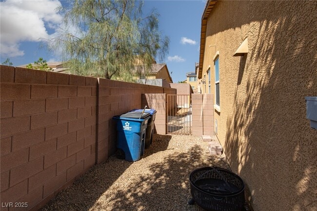 Building Photo - 1164 Campassole Ct