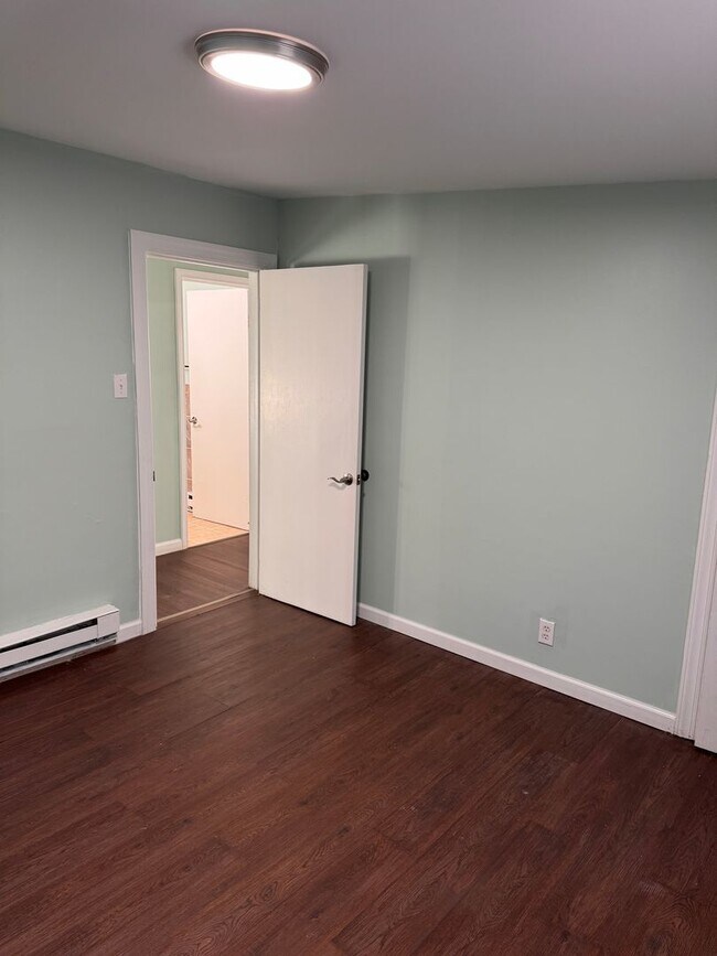 Building Photo - 13 McKinley St