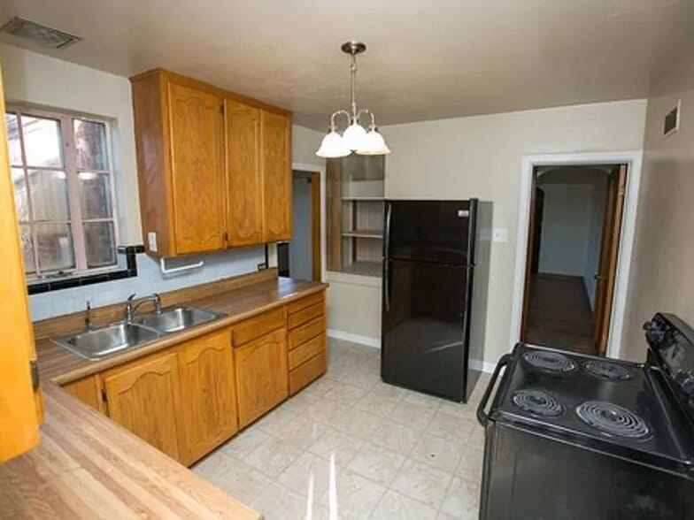 Building Photo - 1395 N Harlan St