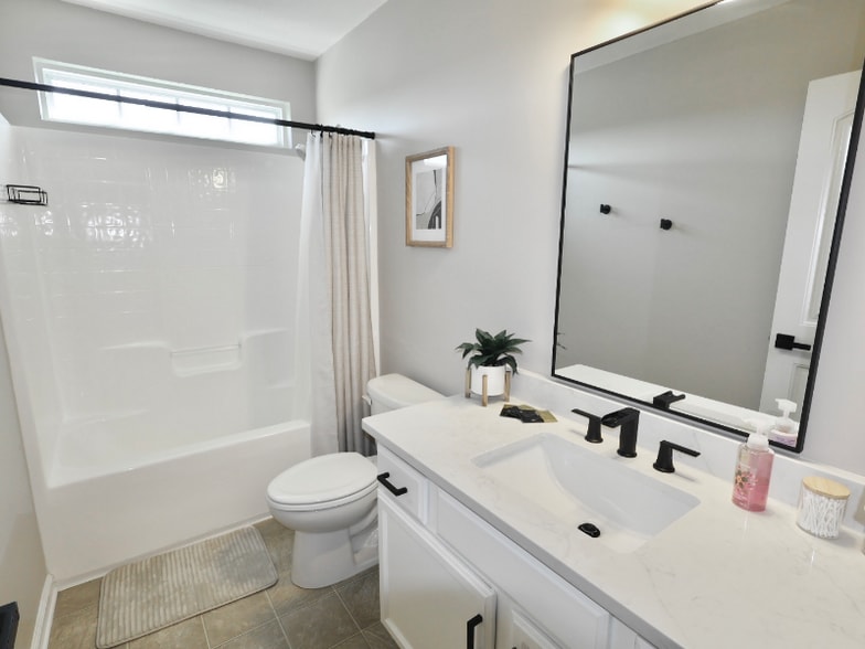 Building Photo - 83 Rhett Ln