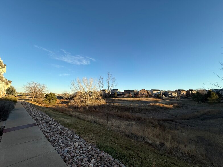 Building Photo - 8081 Elk River Vw