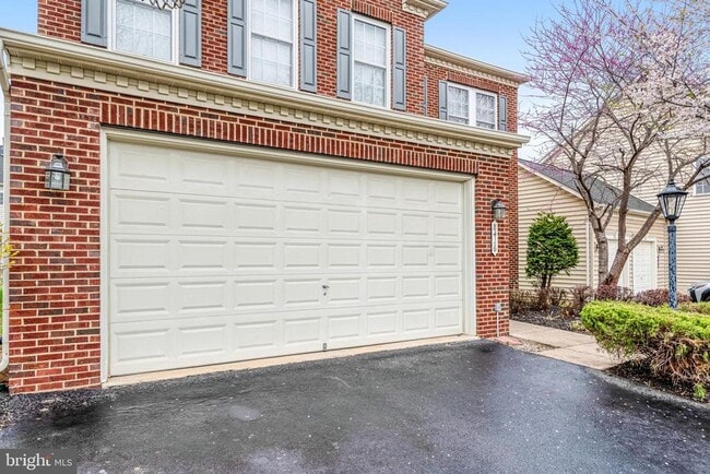 Building Photo - 8416 Churchside Dr