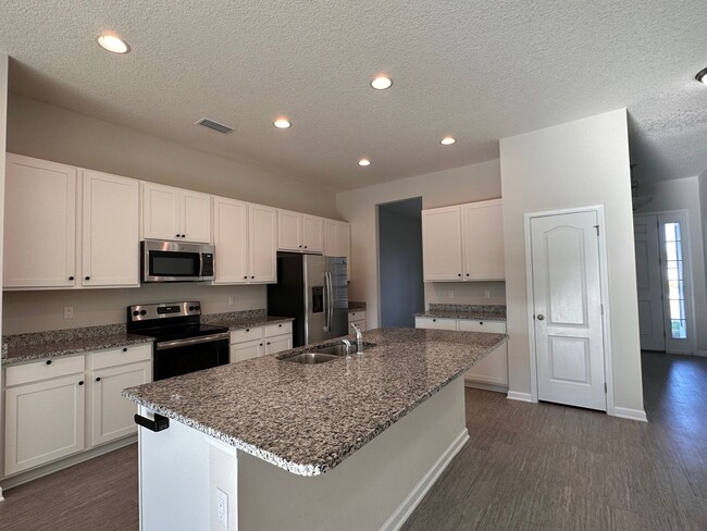 Building Photo - Close to Wildlight, Kingsbay and Fernandina Beach!