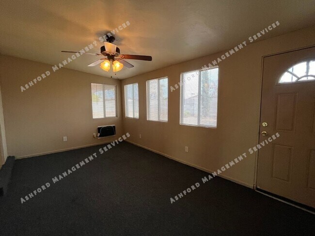 Building Photo - BEAUTIFULLY UPDATED 3 BEDROOM HOME WITH HUGE BACKYARD, RV GATE & ARIZONA ROOM IN GLENDALE!