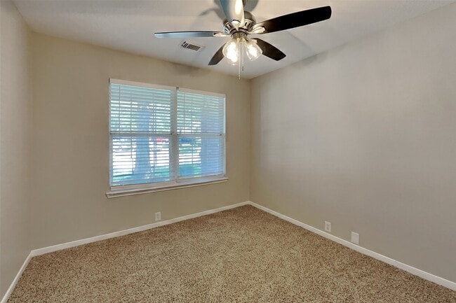 Building Photo - 10202 Dr Peridot Cove