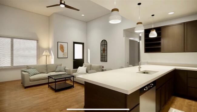 Building Photo - Ground Floor 2 Bed/2 Bath Unit with Great ...