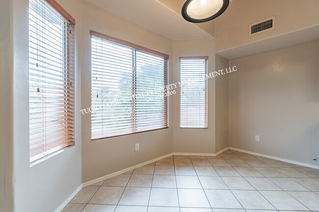 Building Photo - 7661 S Freshwater Pearl Dr