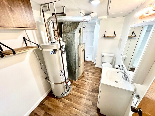 Building Photo - 1429 Aspen St