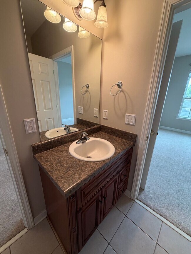 Building Photo - 410 Conley Dr