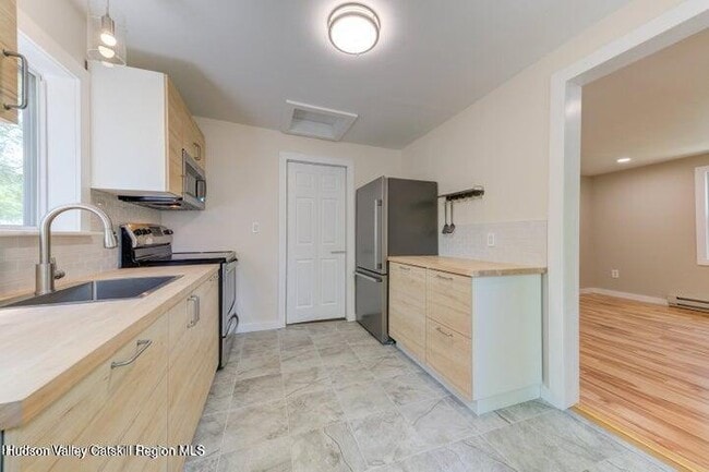 Building Photo - 3956 US-9W