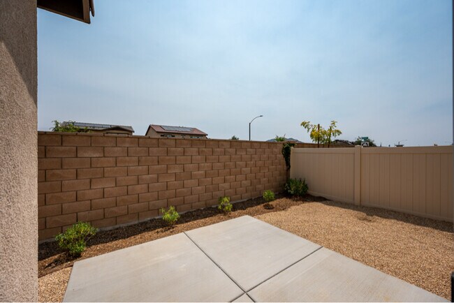 Building Photo - 28650 New Yorker Ln