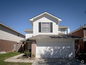 Building Photo - 8222 Gold Tee Dr