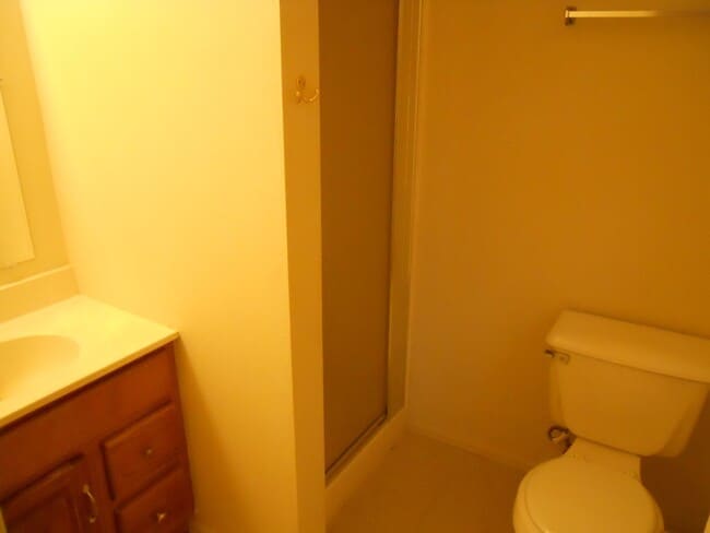 Building Photo - 764A GARRETT 485 BELLFLOWER