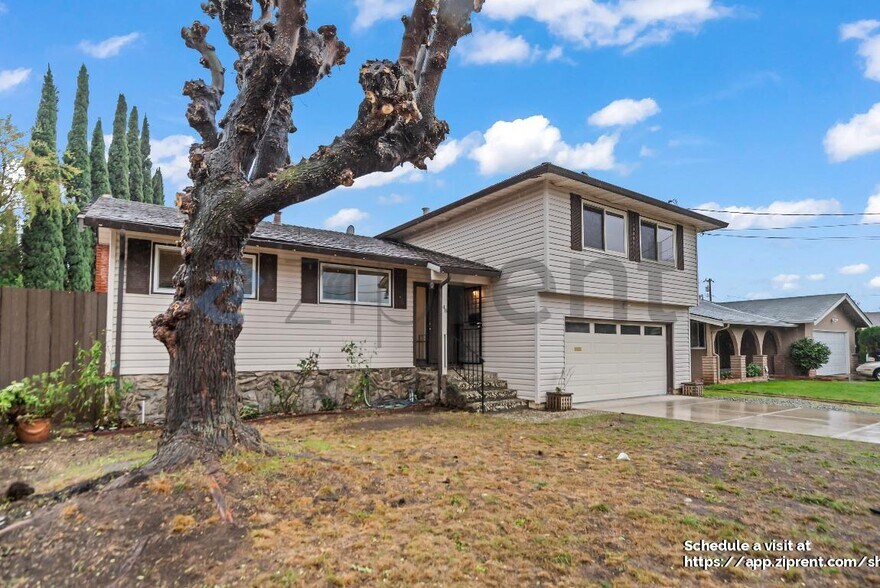 Building Photo - 48 N Lake Dr