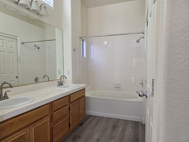 Building Photo - 8712 Cypresswood Ave