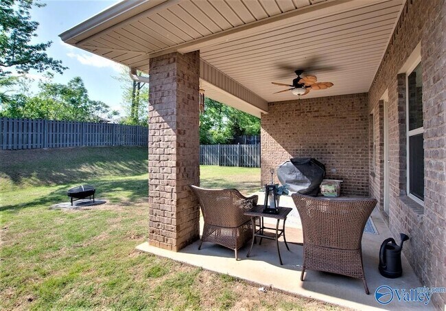 Building Photo - 155 Grey Fawn Trail