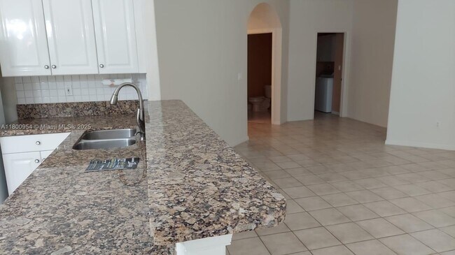 Building Photo - 4304 Diamond Row