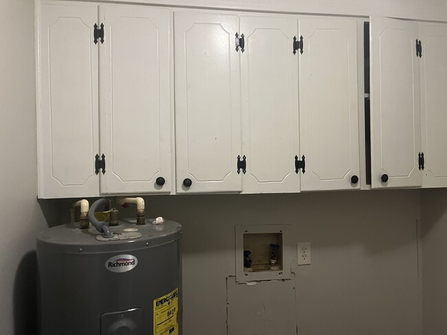 Building Photo - 1105 Edgewood Ave