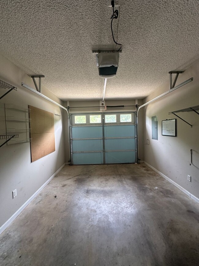 Building Photo - 206 Foxchase Ln