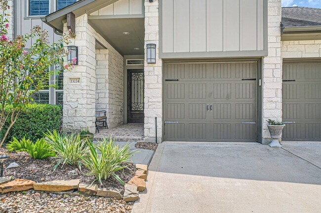 Building Photo - 13224 N Salmon River Cir