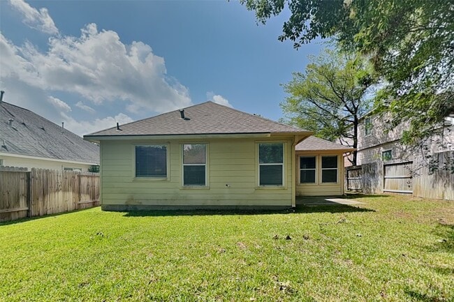 Building Photo - 14 E Sage Creek Pl