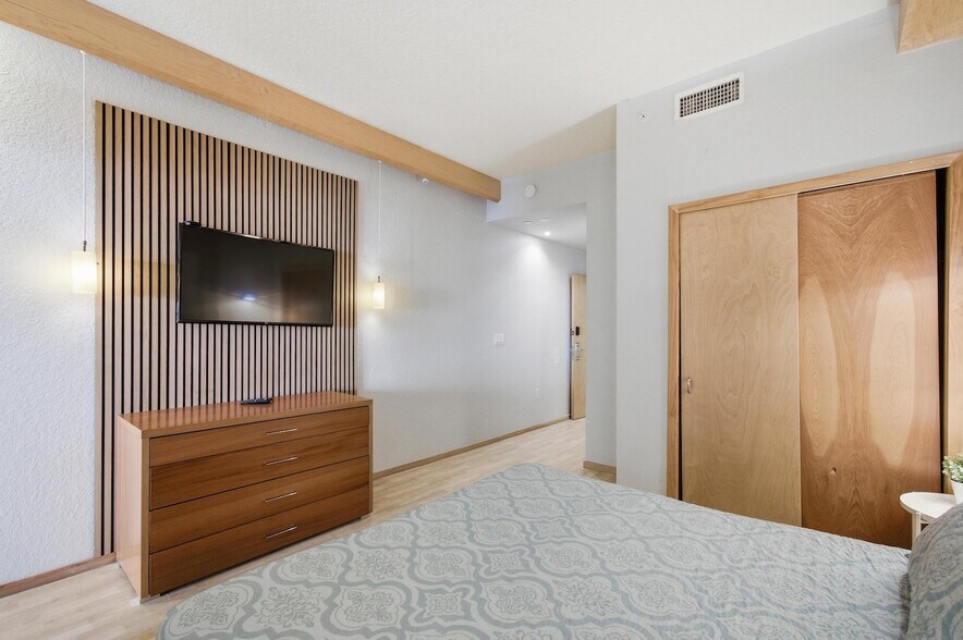 Building Photo - 101 Palm Harbor Pky