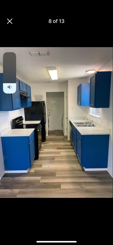 Building Photo - 1402 Rose Ave