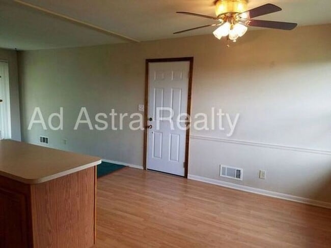 Building Photo - Very Nice 3 Bedroom 1 Bath Home in KCMO-Available in MAY!!