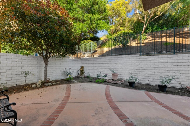 Building Photo - 233 Valero Cir