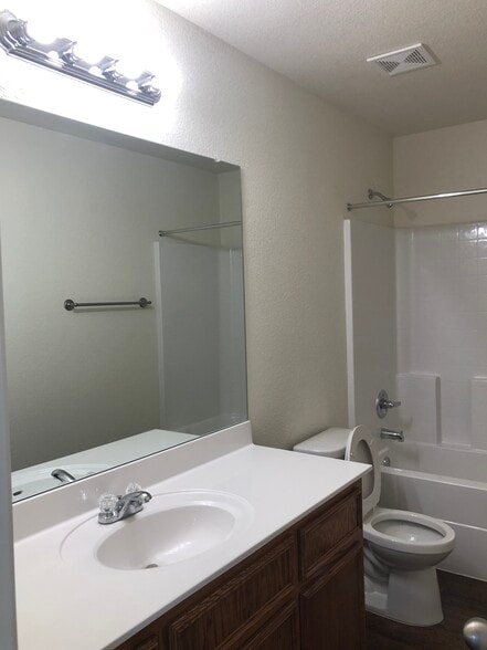 Building Photo - 5708 Lariat Ct