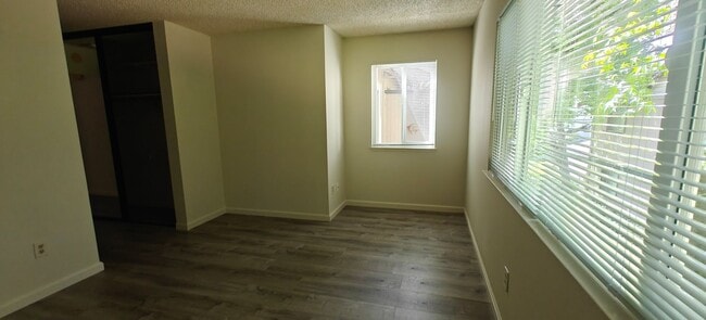 Building Photo - Bay Point  - 2 beds and 2 baths Second Floor Condo