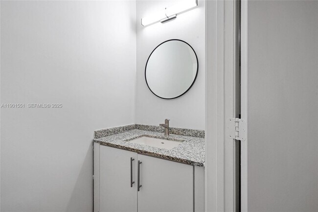 Building Photo - 2267 Cordoba Bend