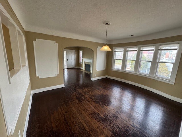 Building Photo - 16260 Fairfield St