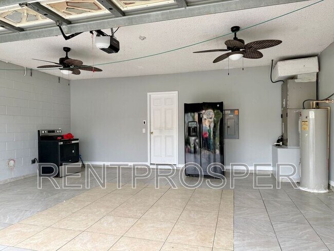 Building Photo - 677 Elbridge Dr
