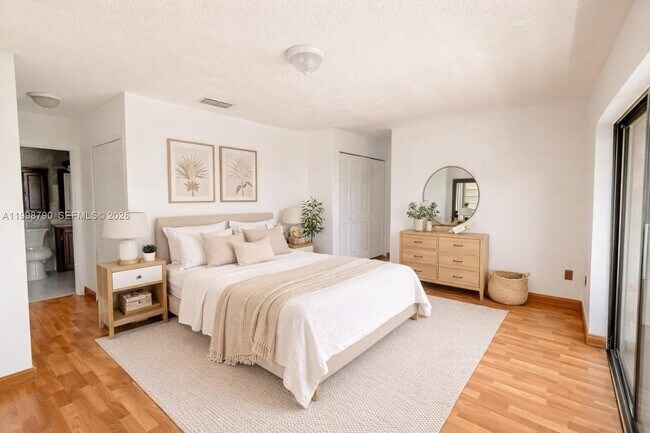 Building Photo - 1283 W 51st Pl