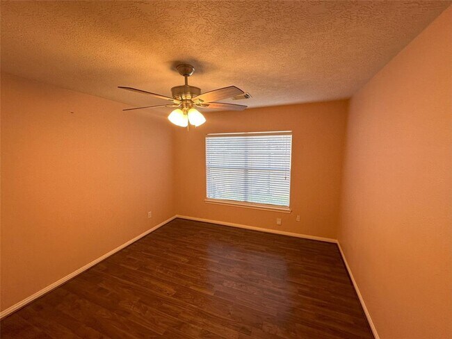 Building Photo - 3734 Paigewood Dr